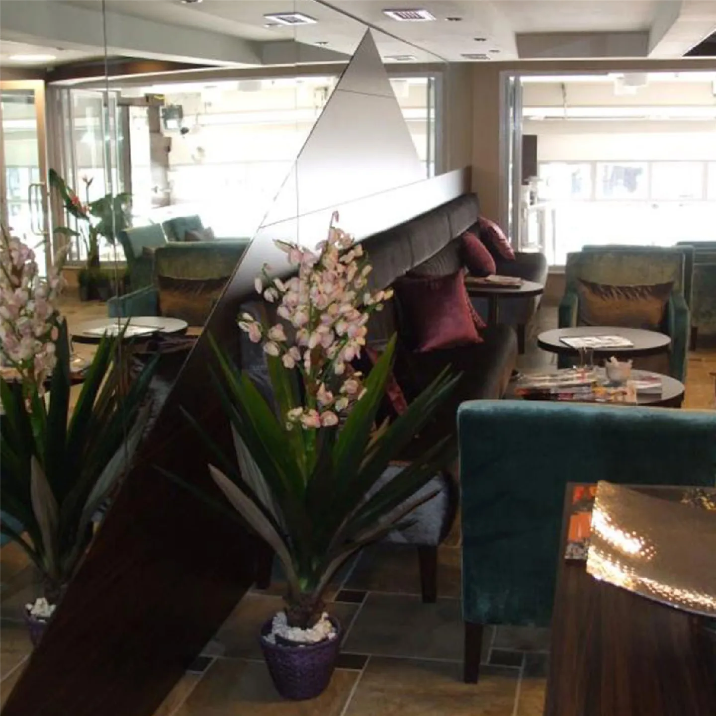 Otel 2